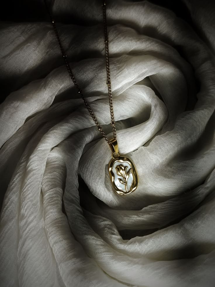 Tulip Necklace - Image 3