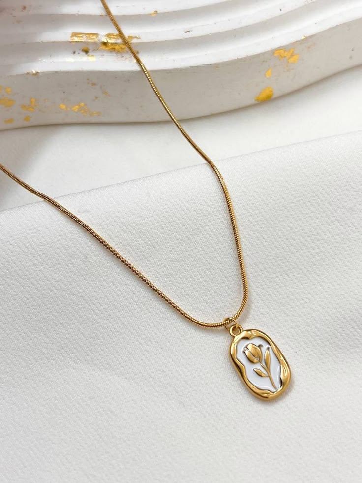 Tulip Necklace - Image 4